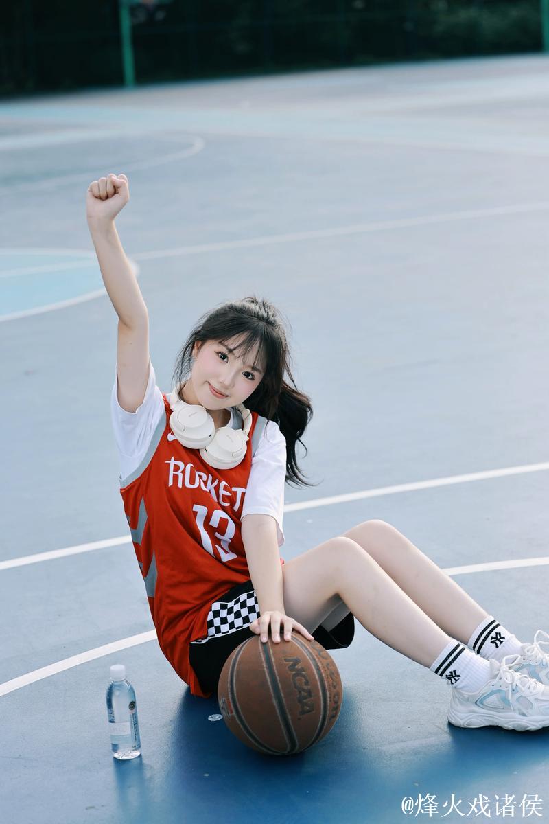 带你的篮球女孩来这个创意球场拍美照 带你的篮球女孩来这个创意球场拍美照